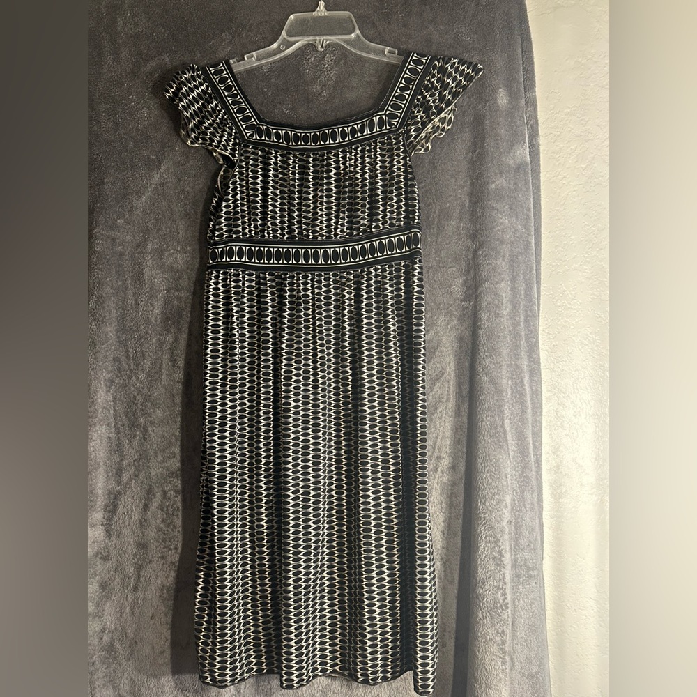 Max Studio SM empire waist dress with cap sleeves 24 in waist to hem